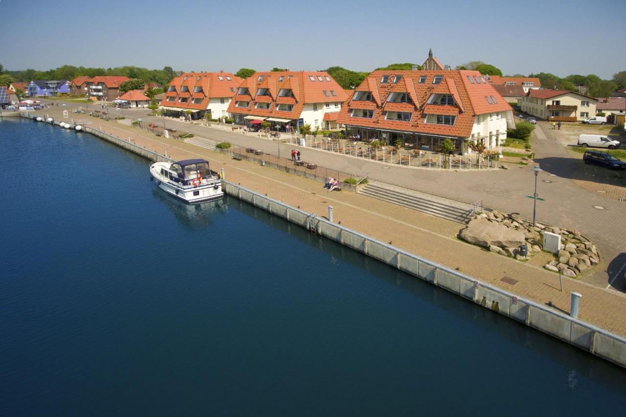 Hafennahe Ferienwohnung Mit Balkon Und Meerblick - Hafenhaeuser Wiek Wohnung 06 Wiek auf Rügen Zewnętrze zdjęcie